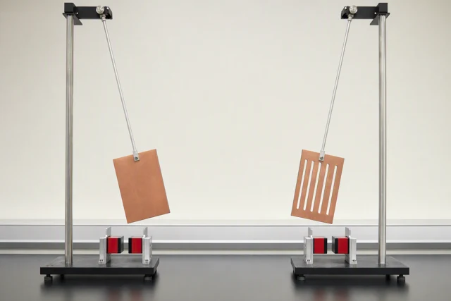 Illustrative initial scene for Solid vs. slotted plate damping